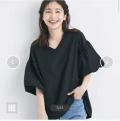 coca ふんわりスリーブ Vネックブラウスのサムネイル