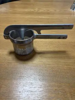 ポテトマッシャー 調理器具のサムネイル