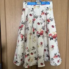 花柄フレアスカート ひざ丈 ホワイト　オレンジ