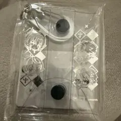 ミニクリアポーチ　チェックメイト衣装　アクリルポーチ キャラクターイラスト