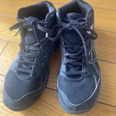asics バスケシューズ　22.5cm