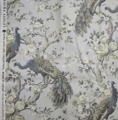 YUWA　生地　ローラアシュレイ　80cm　グレー　孔雀　鳥　コットン　日本製