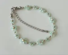 #9 ※お値下げ※ハンドメイド／フラワービーズブレスレット／ グリーン×シルバー