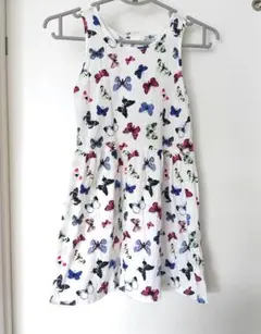 H&M 蝶々柄 ノースリーブワンピース 140