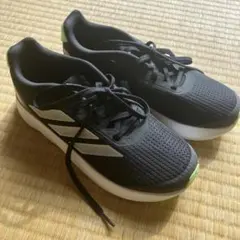 adidas スニーカー 22.5㎝ブラック