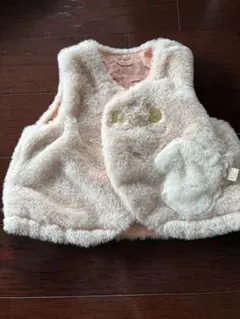 専用】未使用　apres les coursベビーベスト クリーム色 70〜80