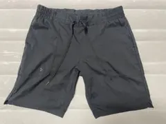 UNDER ARMOUR レディースショートパンツ