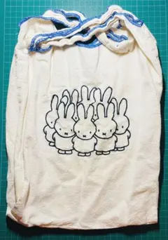 ミッフィー 刺繍マルシェバッグ ミッフィーいっぱい