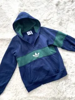adidas アディダズオリジナル　Mサイズ　パーカー　ビッグロゴ　美品
