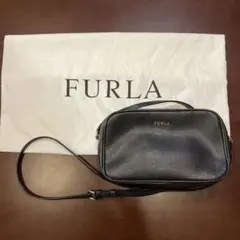✨美品✨フルラ　カメラバッグ　ショルダーバッグ　リリー　レザー　ブラック
