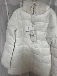 ホワイト ダウンジャケット フード付き