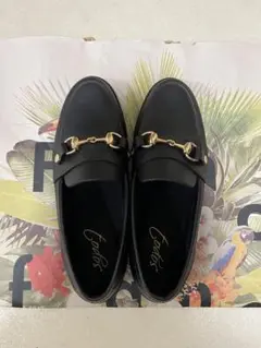 黒ローファー・レインシューズ