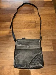 TOD'S トッズ レザー ショルダーバッグ ブラックのサムネイル