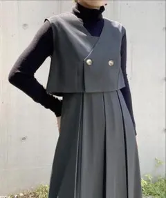 JUNOAH ショートベスト＋プリーツキャミワンピース