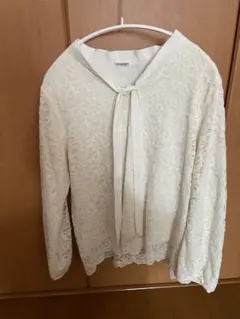 新品未使用品　ハニーズ　Honeys アイボリー　レースプルオーバー　ブラウスL