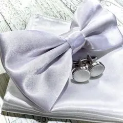 ☆蝶ネクタイチーフカフス　ホワイト　白　結婚式披露宴　音楽会　婚礼　前撮りftm