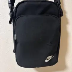 Nike ブラック ショルダーバッグのサムネイル