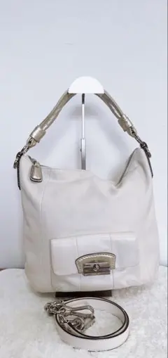 ✨特別ご奉仕価格✨ Via Republica ホワイトレザー ショルダーバッグ 