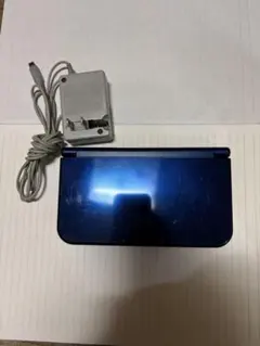 New 3DS LL メタリックブルー　充電器付き