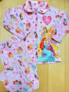 ディズニープリンセス　パジャマ 130 もこもこ　フリース