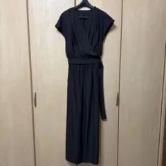 【merlot】メルロー　カシュクール　フレンチ袖　オールインワン　M ブラックのサムネイル