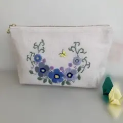 刺繍ポーチ