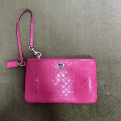 COACH シグネチャー エナメル ポーチ ピンクのサムネイル