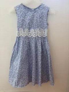 【lili Lundi】リリィ ランディ花柄 ノースリーブワンピース 140cmのサムネイル