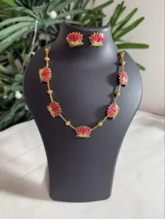 【新品】ロータスデザイン ネックレスとピアス2点セット