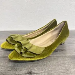 美品 ヨースケ フリルデザイン ローヒールパンプス LL/24-24.5 3Eのサムネイル