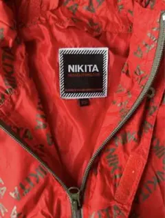 NIKITA フード付きRed ナイロンJacket XS(Size感はS程度)