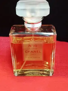 CHANEL N°19 Poudré Eau de Parfum