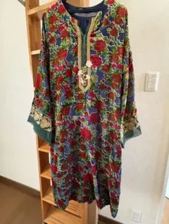 ［最終値下げ］パキスタンスタイル　アバヤ　 花柄刺繍 ロングワンピース