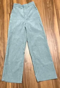 GU ジーユー　カジュアルコーデュロイ　ストレートパンツ M