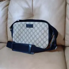 GUCCI　グッチ　スプリーム　gg柄　ショルダーバッグ　ユニセックス