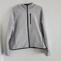フルジップパーカー ユニクロ