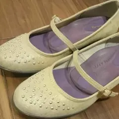 試着のみ ASICS パンプス 23.0 ㎝ ベージュ ゴールドラメ