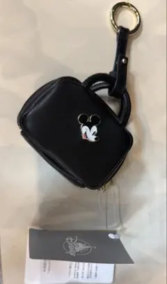 【新品・未使用品】ミッキー OTONA CHARM バッグチャーム＆ポーチ2点 ミッキー バッグチャーム OTONA CHARM ディズニーストア キーホルダー