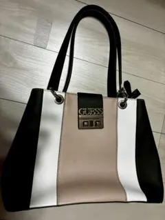 GUESS ストライプデザイン ハンドバッグ