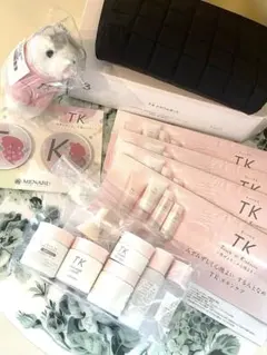 メナード　TK トラベルセット(ポーチ付き)&パウチサンプルセット4個