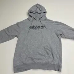 adidas パーカー グレー