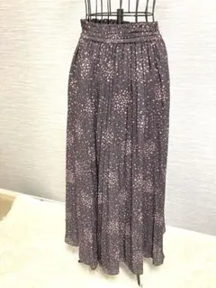 【美品】JILL STUARTランダムハートプリーツスカートのサムネイル