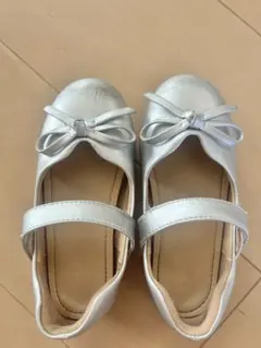 シルバー リボン付き バレエシューズ