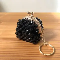 ハンドメイド　ガラスビーズ　がま口　ビーズ　ブラック