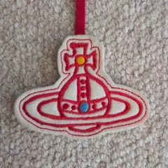 ヴィヴィアンウエストウッド 刺繍チャーム