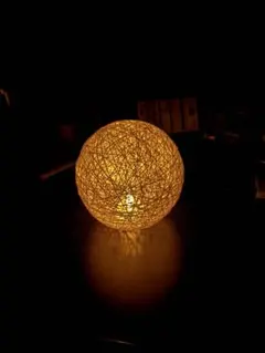 스레드 구형 전등갓 및 LED 캔들 라이트