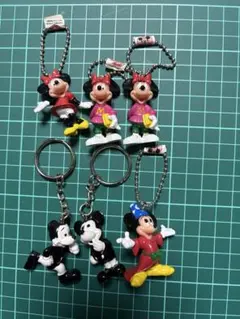 激レア入手困難ディズニー廃盤ビーズストラップキーホルダーミッキー