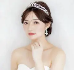 アンナンウェディング ANNAN WEDDING 横幅広めティアラ T50 - メルカリ