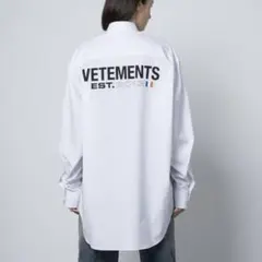VETEMENTS ヴェトモン GARDEROBE バックロゴ 長袖シャツのサムネイル
