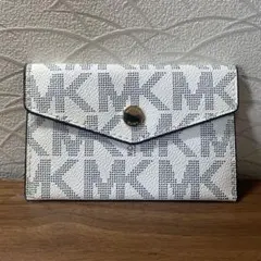 【美品】MICHAEL KORS 総柄 フラップカードケース ホワイト ネイビー